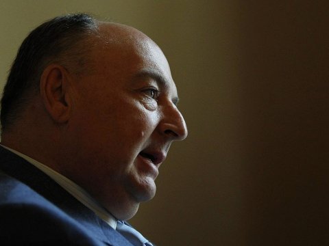 Rus milyarderin 11 villasına həbs qoyuldu