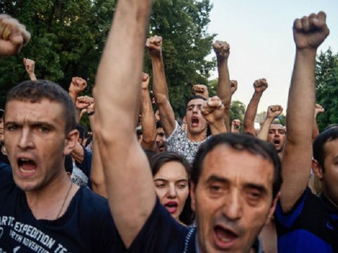 Xankəndi və İrəvandakı mitinqlərin HƏDƏFİ - Qarabağla bağlı 3 “şərt”