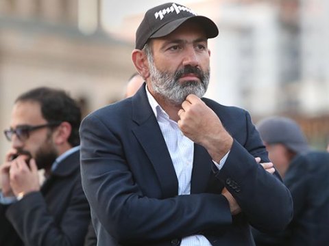 Ermənistan hakimiyyəti Rusiya və ABŞ-ın arasında qalıb - ŞƏRH