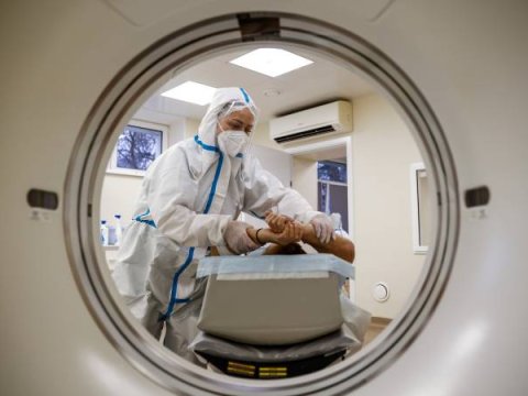 Rusiyada sutkalıq yoluxma 40 mini keçdi 