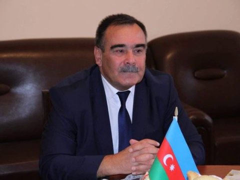 Prezident rektoru vəzifədən azad etdi