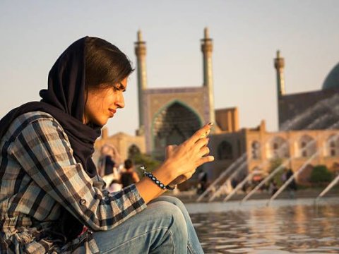 Rusiya və İran turistlərin vizasız mübadiləsinə başlayır