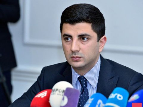 “Müəllim imtahan üçün istədiyi fənni seçəcək” - Eşqi Bağırov