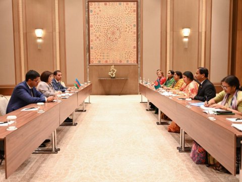 Sahibə Qafarova banqladeşli həmkarı ilə görüşüb