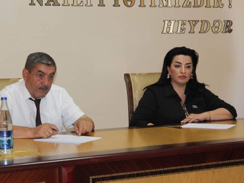 Deputat seçiciləri ilə görüşdü - FOTOLAR