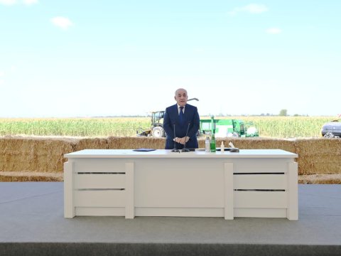 Baş nazir buğda problemindən danışdı - Qənaət edin!