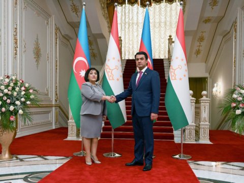 Sahibə Qafarova tacikistanlı həmkarı ilə görüşdü