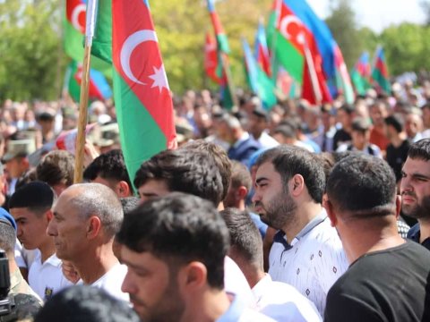 Şəhid baş leytenantın son mənzili - FOTO