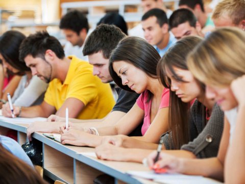 “Ali təhsil haqqında” qanun yenidən müzakirəyə ÇIXARILIR 