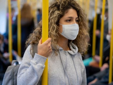 Metro və avtobusda maska taxın! - TƏBİB-dən çağırış