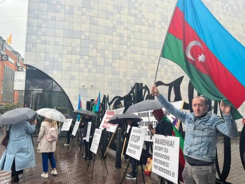 Niderlandda erməni təxribatına etiraz edildi 