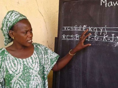 771 milyon insan oxumağı və yazmağı bacarmır