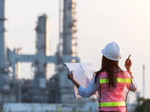 Qadınların əməyi qadağan olunan peşələrin sayı azaldılır