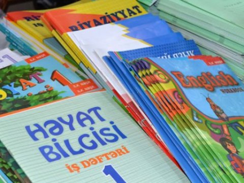 Məktəblərdə dərslik çatışmazlığı var