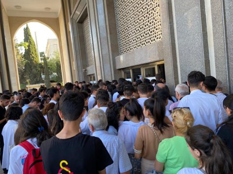 “Nə avtobusa minmək olur, nə metroya” - Deputat da şikayətçidir