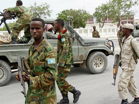 Hərbi bazaya kamikadze hücumu - Ölənlər var