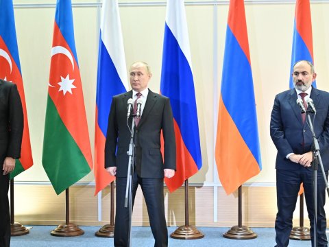 Eks-prezident: Rusiya Qarabağ məsələsinin həll açarını İTİRİB