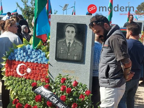 “Qəhrəmanlar unudulanda ölürlər” - Şəhid qardaşı
