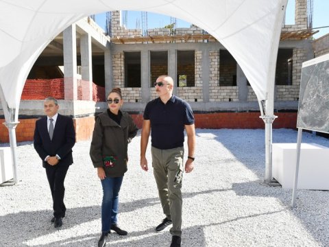 Prezident Şuşa məktəbinin tikintisi ilə maraqlandı