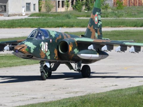 Bolqarıstanda hərbi təyyarə qəzaya uğradı 