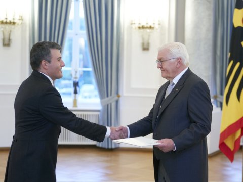 Səfir etimadnaməsini Almaniya Prezidentinə təqdim etdi