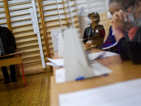 Bolqarıstanda erkən seçki - Keçmiş baş nazir qalib gəlir