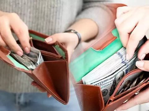 Mağazada pulqabılar oğurlandı - MƏBLƏĞ