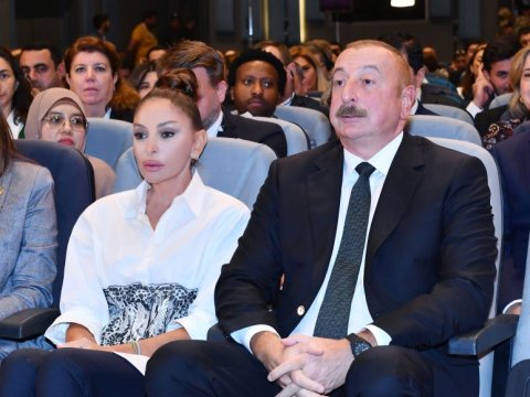 Prezidentlə xanımı Ağdamda ilk forumda iştirak ediblər - YENİLƏNİB