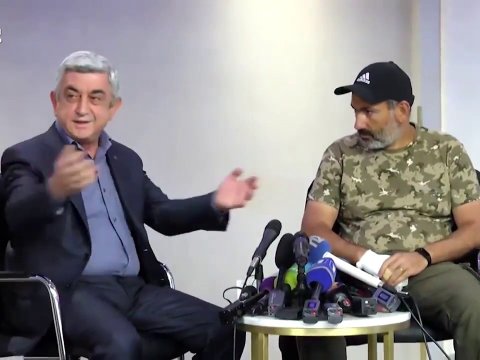 “Sarkisyan masada təslim kağızı qoyub getdi\