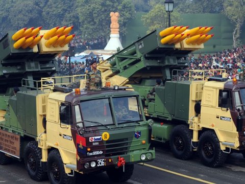 Hindistan silahları erməniləri məhvə aparır – Pakistanlı ekspert