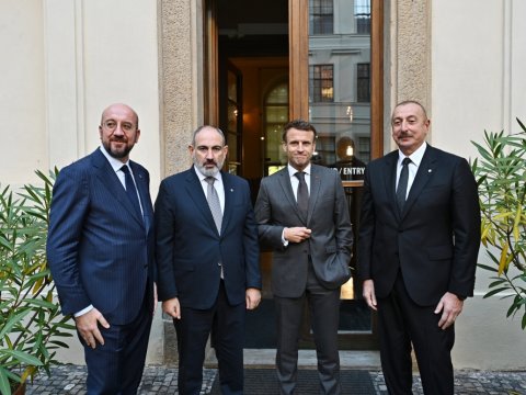 Praqada dördtərəfli görüş başa çatdı - YENİLƏNİB