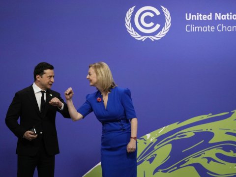 Zelenski Britaniyadan dəstək gözləyir 