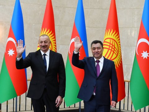 İlham Əliyevin Bişkekdə rəsmi qarşılanma mərasimi oldu