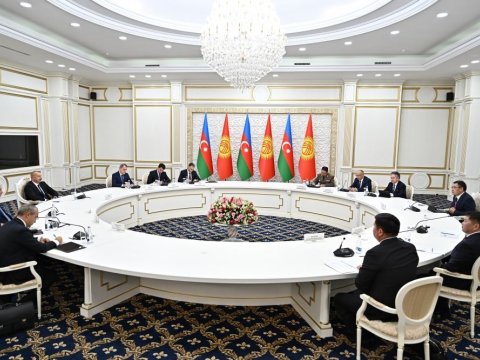 Prezidentlərin iştirakı ilə iclas keçirildi - YENİLƏNİB