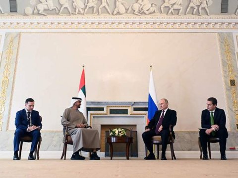 Putin BƏƏ prezidenti ilə görüşdü