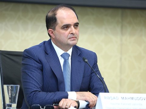 Deputat dərman çatışmazlığından gileyləndi