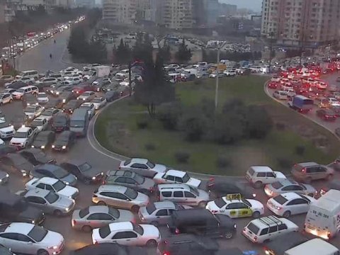 Bakı yollarında yenə tıxac var - SİYAHI