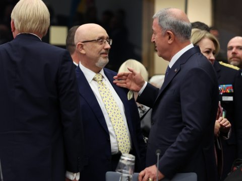 Hulusi Akar ukraynalı həmkarı ilə görüşdü 