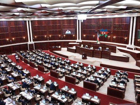 Milli Məclisin iclası başladı - YENİLƏNİB