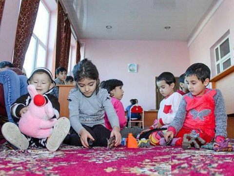 Sənədsiz uşaqların təhsil problemi - Qurumlar nə düşünür?