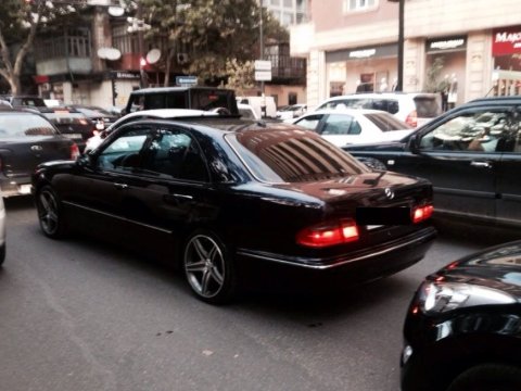 Bakıda tıxaca düşən hansı nazirlər olub...