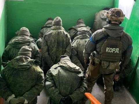 7 rus hərbçi Ukraynaya əsir düşdü