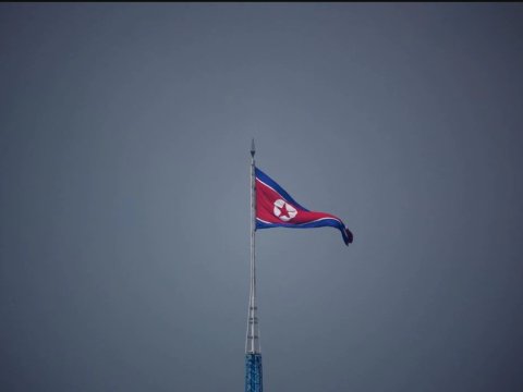 Şimali Koreya 250 mərmi atdı 