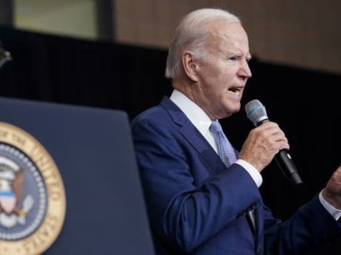 Putin inanılmaz dərəcədə çətin vəziyyətdədir - Bayden 