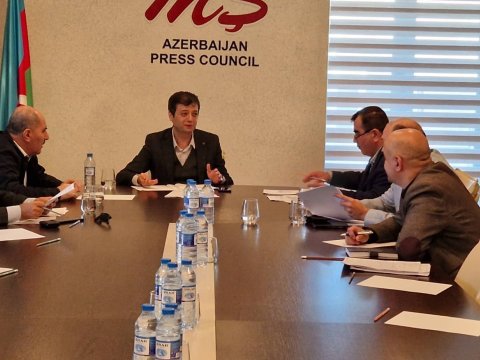 Mətbuat Şurasının Şikayətlər üzrə Komissiyası toplandı