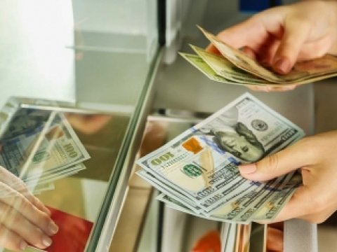 Sabah dollar bu qiymətə SATILACAQ