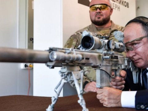 Putin snayperdən ATƏŞ AÇDI - VİDEO