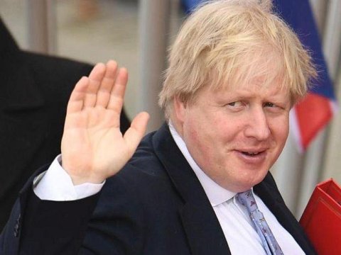 Conson məzuniyyətini yarımçıq qoydu - Baş nazir postuna qayıtmağa çalışır