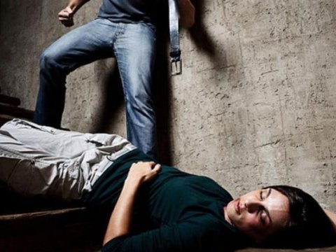 Qızını döydü, sonra da hamilə arvadını ÖLDÜRDÜ