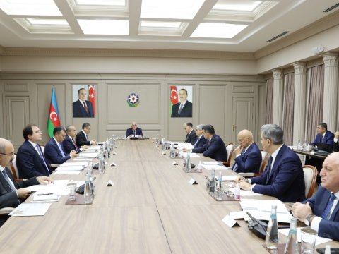 Baş nazir iclas keçirdi - Qarabağla bağlı tapşırıqlar verildi